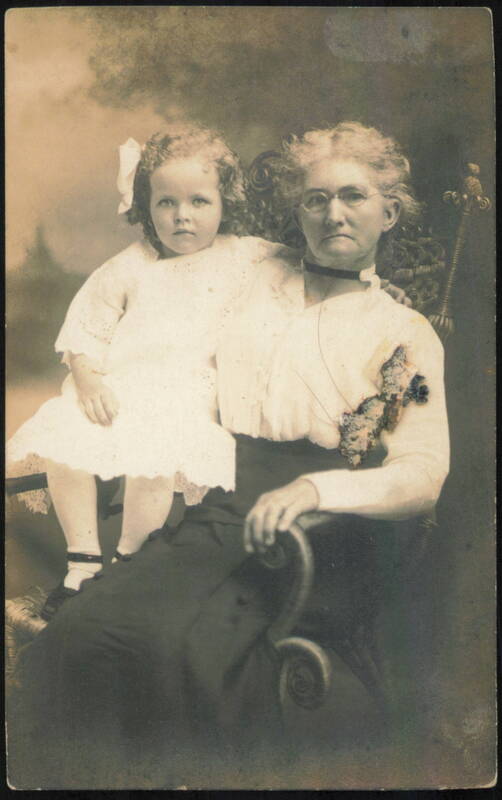 Mamma and Mariel, Lelia's Kid Family Portaits