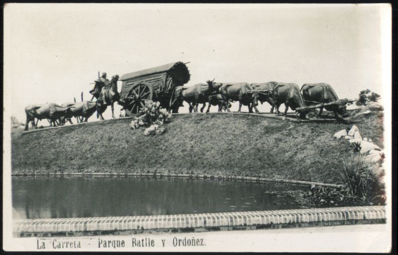 La Carreta - Parque Batile y Ordoñez Cows & Cattle