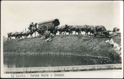 La Carreta - Parque Batile y Ordoñez Postcard