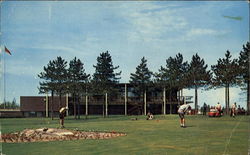 The Beautiful Idywylde Golf & Country Club Postcard