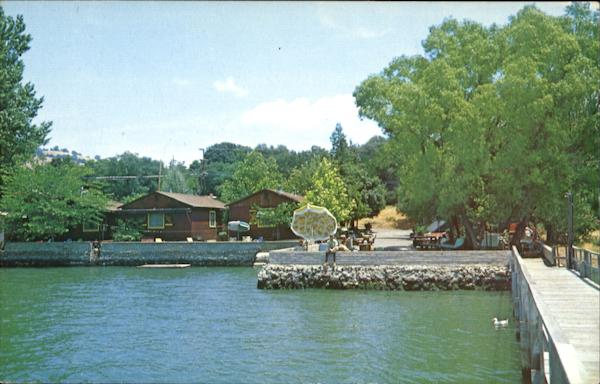 Sunset Lodge, 238 Lakeshore Drive Clearlake Highlands California