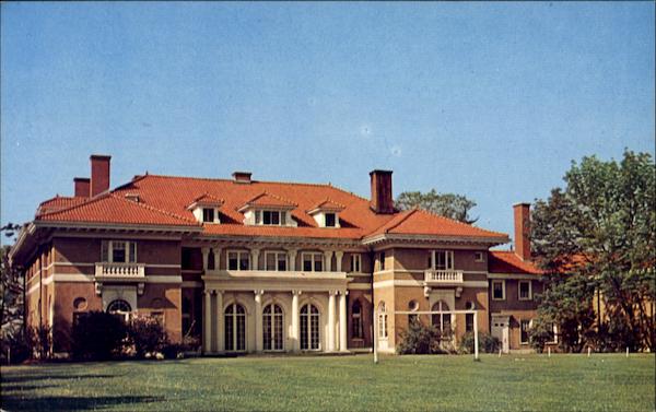 Tupper Hall, Endicott Junior college Beverly Massachusetts