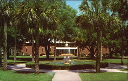 DuPont-Ball Library, Showing Holler Fountain, Stetson University Deland, FL Postcard Postcard