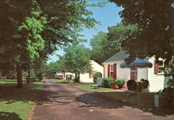 Glo-Min Cottages - A Cape Cod Resort, 182 Sea St. Hyannis, MA Postcard Postcard