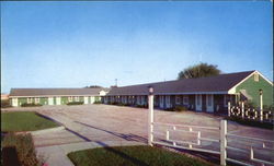 Shamrock Motel, U. S. 71 - 1 1/2 Miles North of Jct. 36 and 71 St. Joseph, MO Postcard 