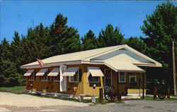 Frenchy's Restaurant, Hwy. M-129 14½ Mi. South of Sault Ste Postcard