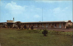 Trinagle Motel, Route I, South Alma-St. Louis Exit on U.S. 27 Michigan Postcard Postcard