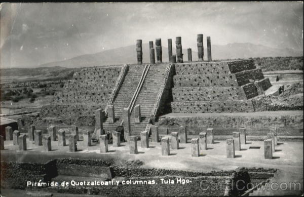 Piramide De Quetzalcotl. Y Columnas. Tula Hgo Mexico