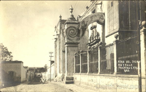 Atrio Del Sagrario Calle GRO Mexico