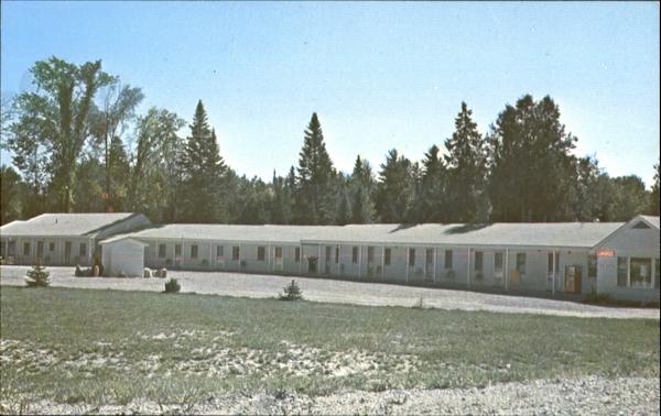 Happy Hollow Motel, 2 Blocks West of I-75 Indian River Michigan
