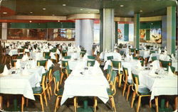 McGinnis Of Sheepshead Bay, 48th Street And Broadway Times Square Postcard