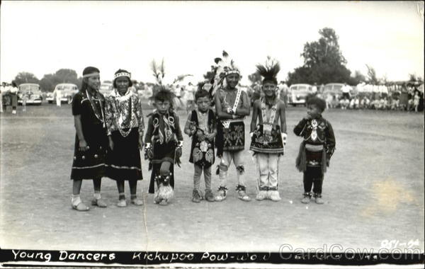 Young Dancers Kickapoo Pow-Wow Native Americana