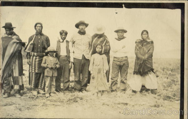 Indian Family Native Americana