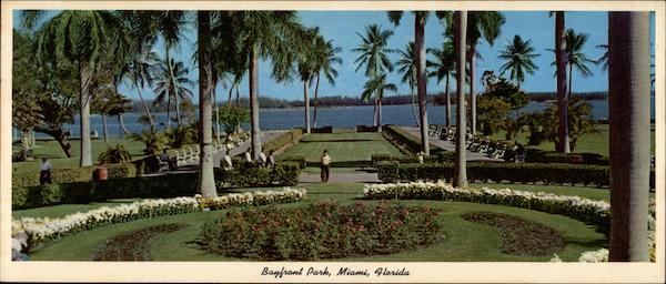 Circle Of Flowers In Bayfront Park, Bayfront Park Miami Florida
