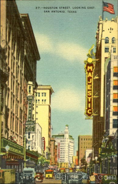 37:-Houston Street. Looking East San Antonio Texas