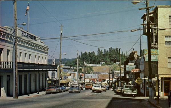 View of Street Grass Valley California