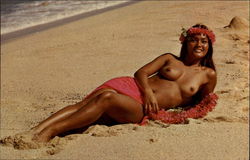 A lovely Hawaiian Maiden Postcard