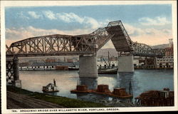 Broadway Bridge Over Willamette River, Portland, Oregon Postcard