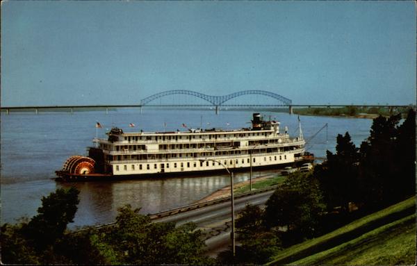 Delta Queen At Riverside Drive Steamers