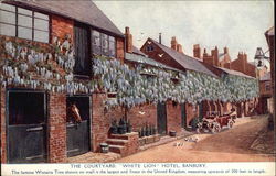 The Courtyard, "White Lion" Hotel Banbury, Oxfordshire England Postcard Postcard