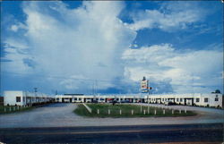 Cloverleaf Motel Postcard