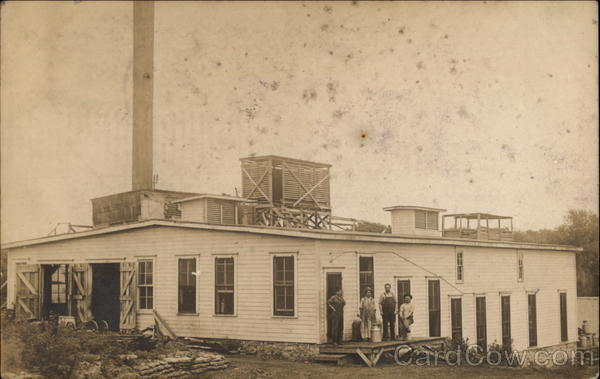 Workers on th Porch Moline Kansas