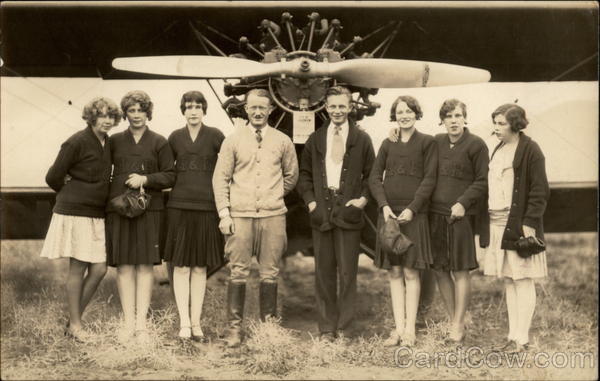 Group of Women & Pilots Aircraft