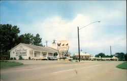 Chesmotel Lodge Coach & Four Restaurant Postcard