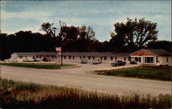 Royal Rest Motel - Highway 34 East Ottumwa, IA Postcard Postcard