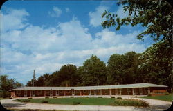 Bonnet Motel Middlebury, IN Postcard Postcard