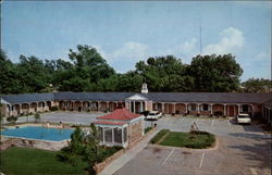 New Perry Motel "Right on Your Way" Postcard