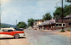 Street Scene on Beautiful Lake Taneycomo Postcard