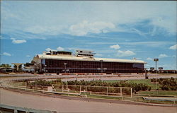 Elegante Edificio del Hipodromo y Galgo Dromo Postcard