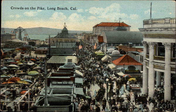 Crowds on the Pike Long Beach California