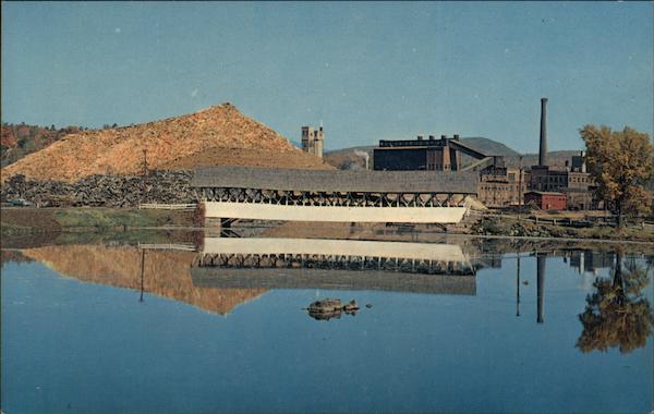 Covered Bridge crossing Ammonoosuc River Groveton New Hampshire