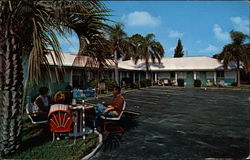 Lamar Motel & Apartments Postcard