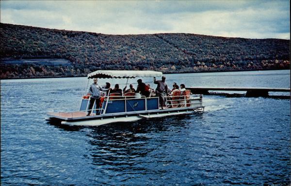 Holiday Traveler Tour Lake Hauto Boats, Ships