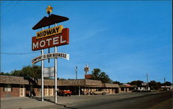 Midway Motel Hays, KS Postcard Postcard