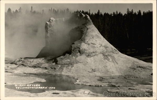 Giant Geyser, Yellowstone Park Wyoming Yellowstone National Park