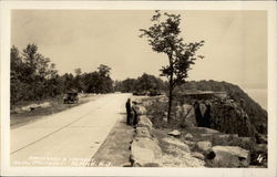 Boulevard & Lookout on the Palisades Postcard