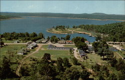 Lakeview Tourist Courts and Boat Dock Postcard
