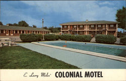 E. Larry Moles' Colonial Motel Postcard
