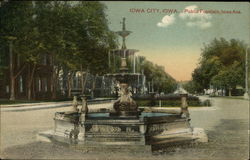 Public Fountain, Iowa Ave Postcard