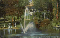 Fountain and Pavilion, Hanscom Park Postcard