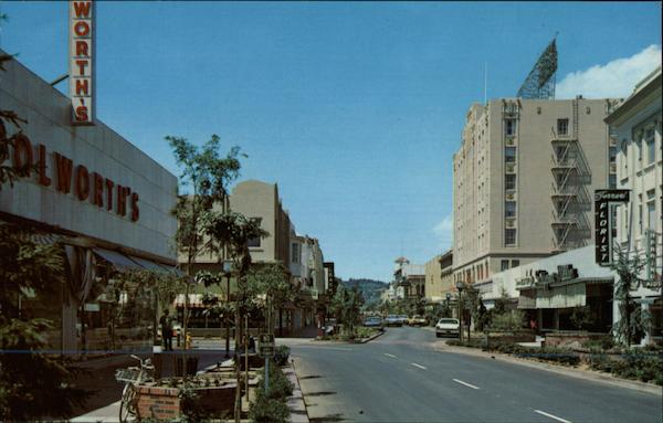 Santa Cruz Mall California
