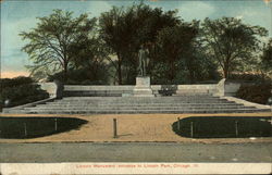 Lincoln Monument, Entrance to Lincoln Park Chicago, IL Postcard Postcard