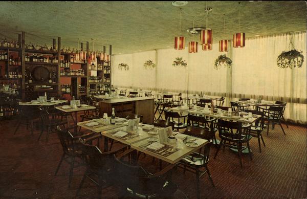 Vintage Room, Treadway Inn Batavia New York