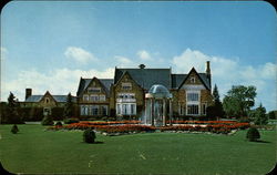 Memorial Building and Hupfer Fountain, Wisconsin Memorial Park Postcard