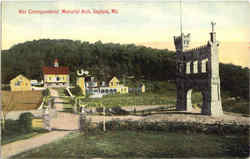 War Correspondents Memorial Arch Postcard