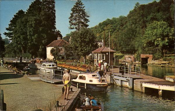 Marsh Lock: Henley-On-Thames England